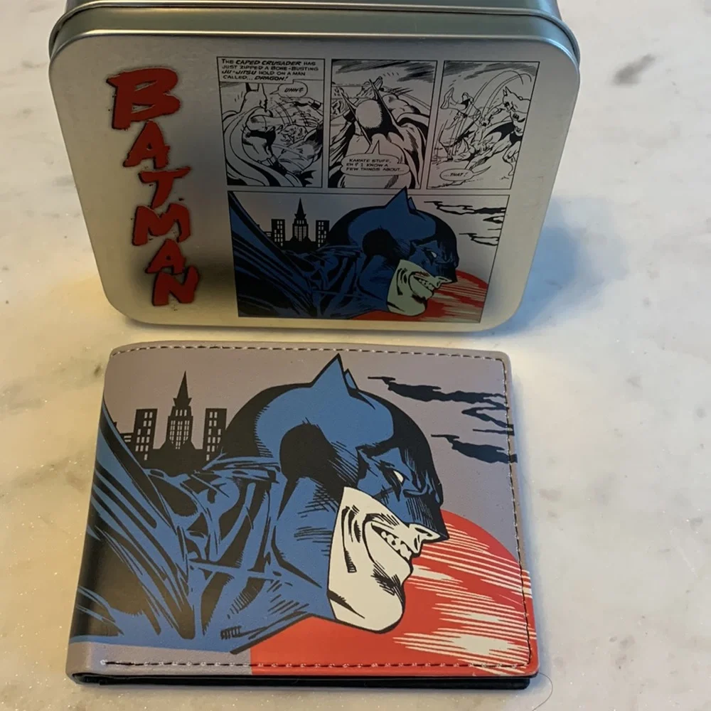 Concept One DC Comics Batman Bifold Wallet in Decorative Tin Case